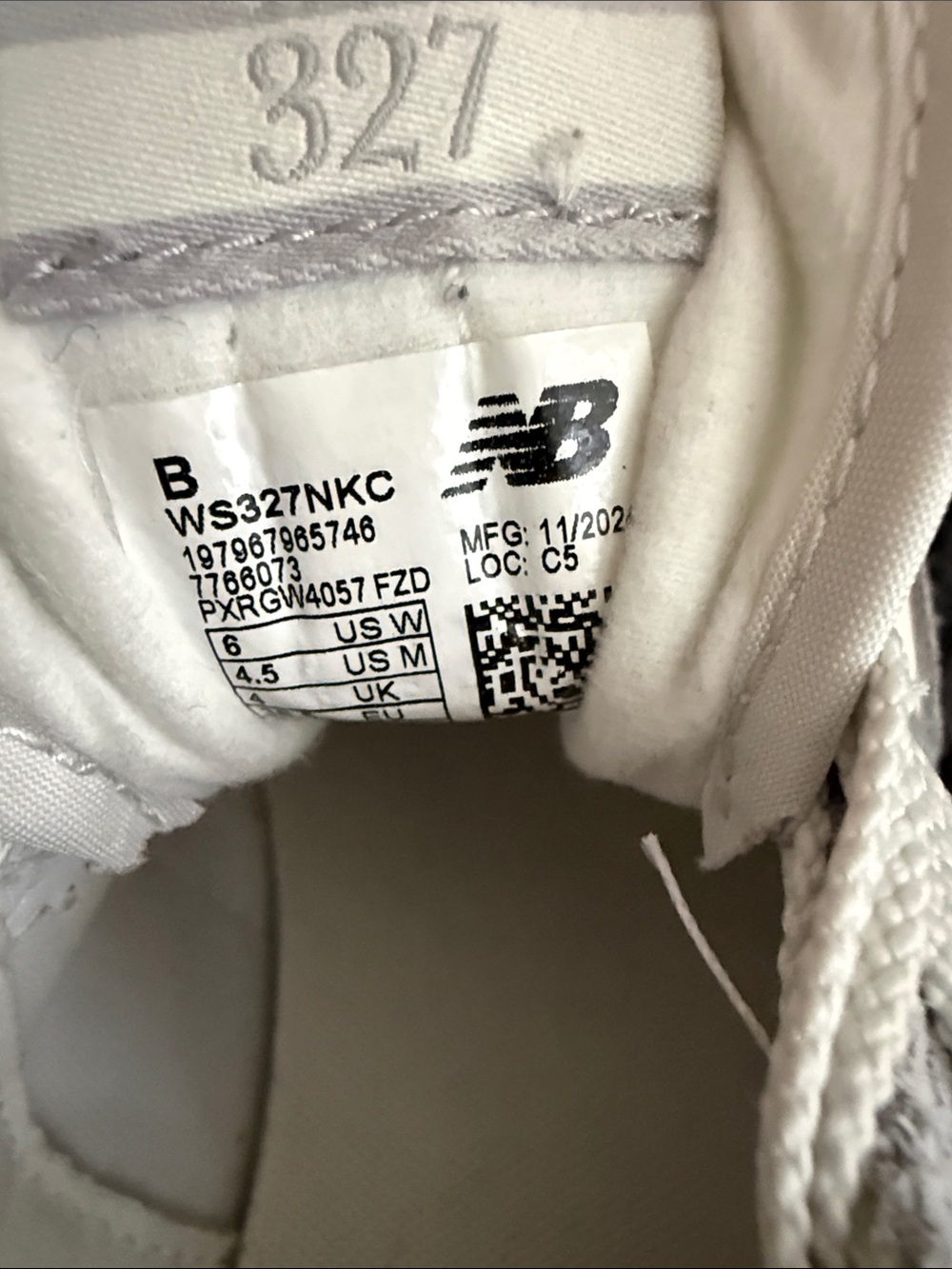 New Balance 327 Women's White and Light Gray Retro Runner Sneakers - Picture 3 of 4